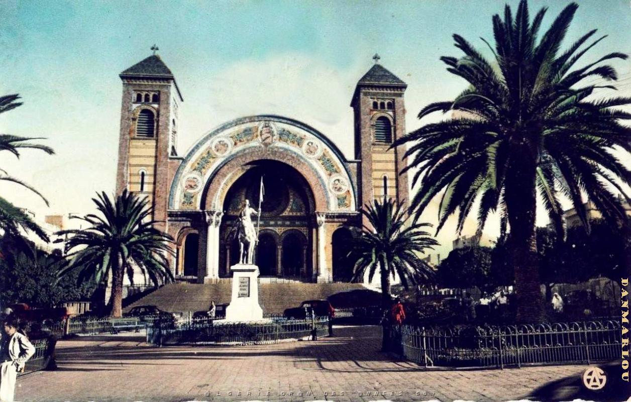 CA b- 041- Cathedrale .JPG